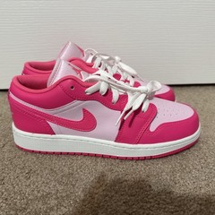 Size 5.5Y – Air Jordan 1 Low GS (553560 661) „Valentines Day“ Women’s Size 7