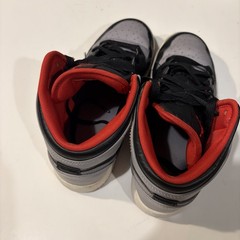 Air Jordan 1 Retro Mid “BRED SHADOW” Size 6.5 Youth Woman’s 8.5 Black Red & Gray
