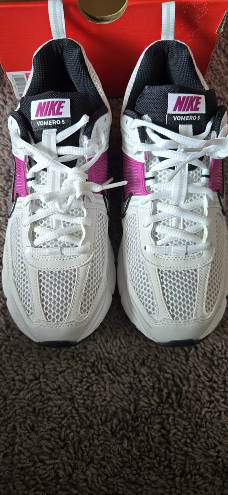 Nike Vomero 5 (GS) WHITE/MTLC PLATINUM 6Y