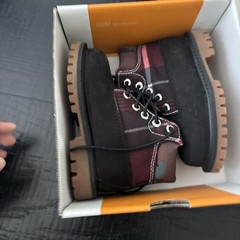 Timberland Classic Premium 6-In black Nubuck Toddlers 6M/M