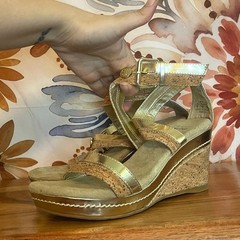 Stuart Weitzman Girls 3 Alabaster Gold Cork Lightweight Dressy Event Party Wedge