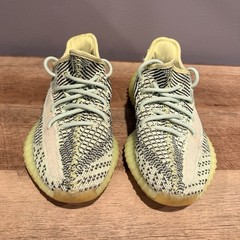 adidas Yeezy Boost 350 V2 Zebra Unisex Kids Sneakers Yellow/Black US 4