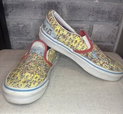 Vans Slip-On x Wheres Waldo Beach Sneakers Kids Size 2.5- Very Good Used!!