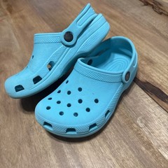 Crocs Kids Size 1 J Light Blue Clog