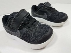 Nike Kids Flex Contact Size 5C Black Gray Assist Hook and Loop Closure