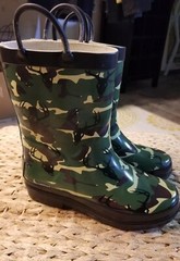 Austin Trading Co Real Tree Camouflage Rain Boots Rubber Shoes Youth Size 2
