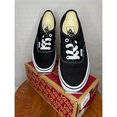 Vans Authentic Black/True White Skate Shoes Youth 4Y Unisex Kids NWT