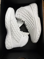 Nike Kobe 3 Halo HQ2304-100 White Youth Size 5.5 Basketball Shoes
