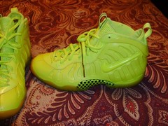 Nike Little Posite Pro (GS) Volt/Black Synthetic High Top Sneaker 6.5Y