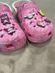 Crocs Kids Hello Kitty and Friends Classic Clog with Jibbitz SIZE J4