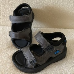 Quiksilver Toddler Size 5 Adjustable Strap Sandals Grey & Black-EUC