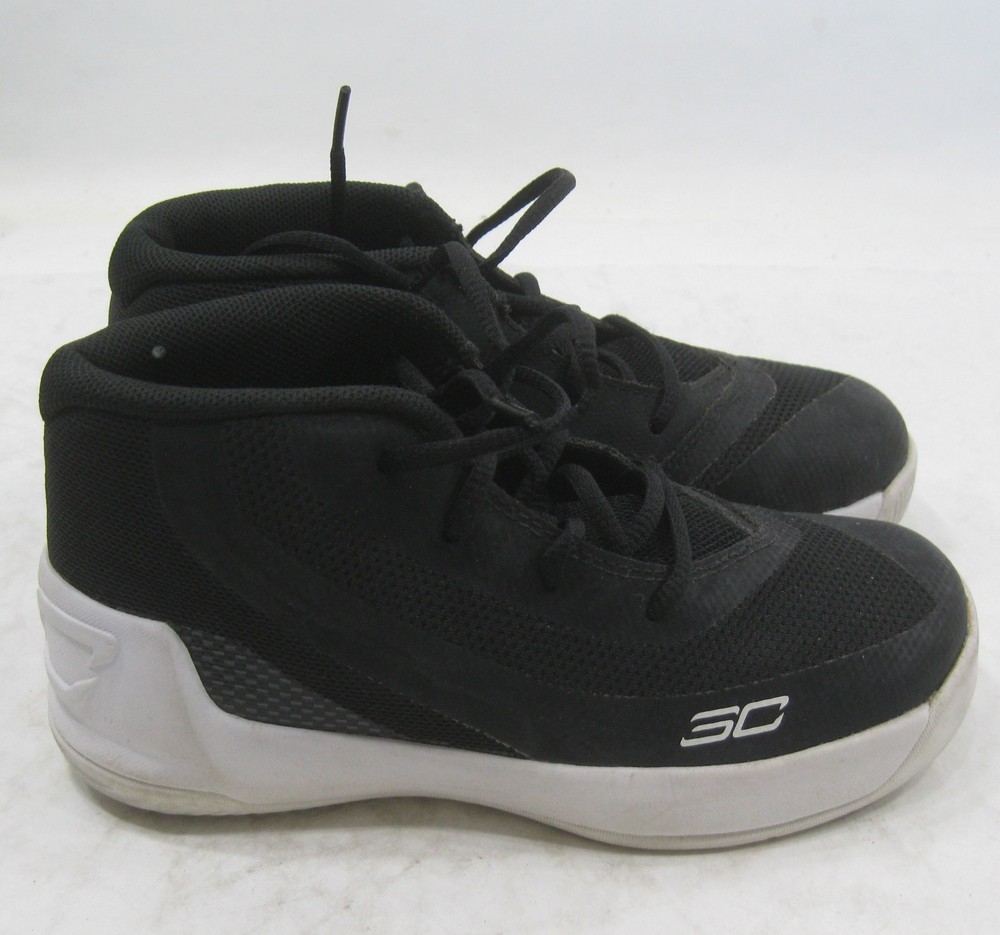 UNDER ARMOUR BLACK LACE UP 1276275 006 Sneaker YOUTH SIZE 9/10