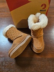 BILLY Chestnut Cozy Quilt Lux toddler kids Shearling lining suede boots Sz US 6M