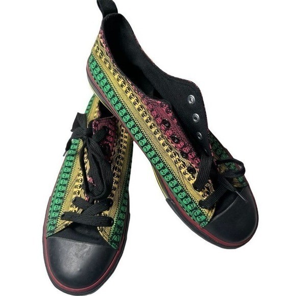 Hot Topic Rasta Skull Print Canvas Sneakers Unisex Mens 9 Womens 11 Low Top