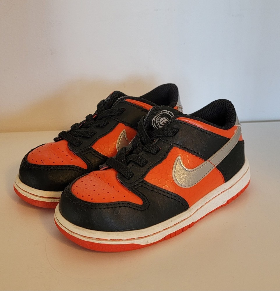 Nike Dunk Low PS Black Metallic Silver (DV1988-001) ‘Martian’ – Size 8C