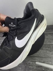 Size 7 (GS) – Nike Star Runner 4 Low Black White 2023