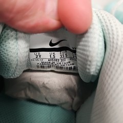 Nike Air Max Invigor Igloo Emerald Rise-White AH5263-300 2Y Youth New W/Defects