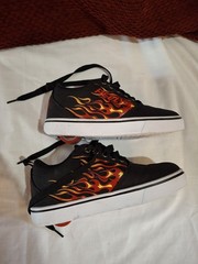 Heelys Pro 20 Flame Print Size KIDS Youth 3 Black Canvas Skate Shoes