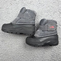 The North Face Alpenglow Snow Boots Toddler 7 Gray Waterproof Insulated 200 Gram