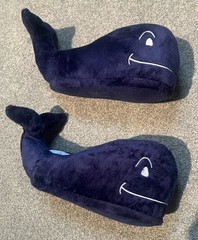 Kids Vineyard Vines Blue Whale Slippers Size XL Great Condition