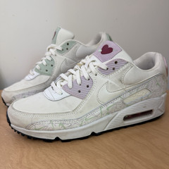 NIKE AIR MAX 90 „VALENTINES DAY“ Women’s Size 8.5 CI7395-100