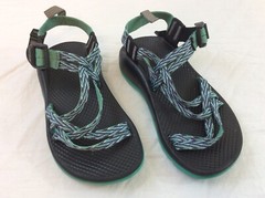 Chaco Youth Size 2 Black And Teal Green Strap Sport Sandals EUC