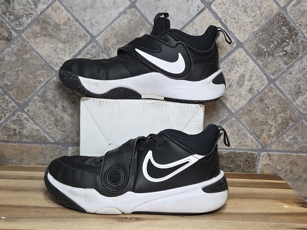 Nike Team Hustle D11 Low Black White – DV8994-002 Size 1 Youth Leather