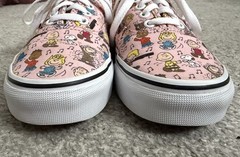 VANS x Peanuts Snoopy Pink Canvas Low Top Lace Up Sneakers 6 womens 4.5 men