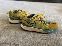 Nike Kyrie Flytrap 6 GS Kaleidoscope Youth 6Y Women’s 7.5 Shoes DQ8094-700