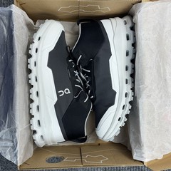 On Cloud Waterproof CloudHero Unisex Mid Hiking 5y Women’s 6.5 Black White NEW