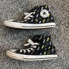 Converse All Star Lightening Kids Hightops Black/Yellow/Silver/White Size 3 Used