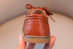 Children’s Leisure Beanstalk Student Sports Board Comfortable Leather Shoes