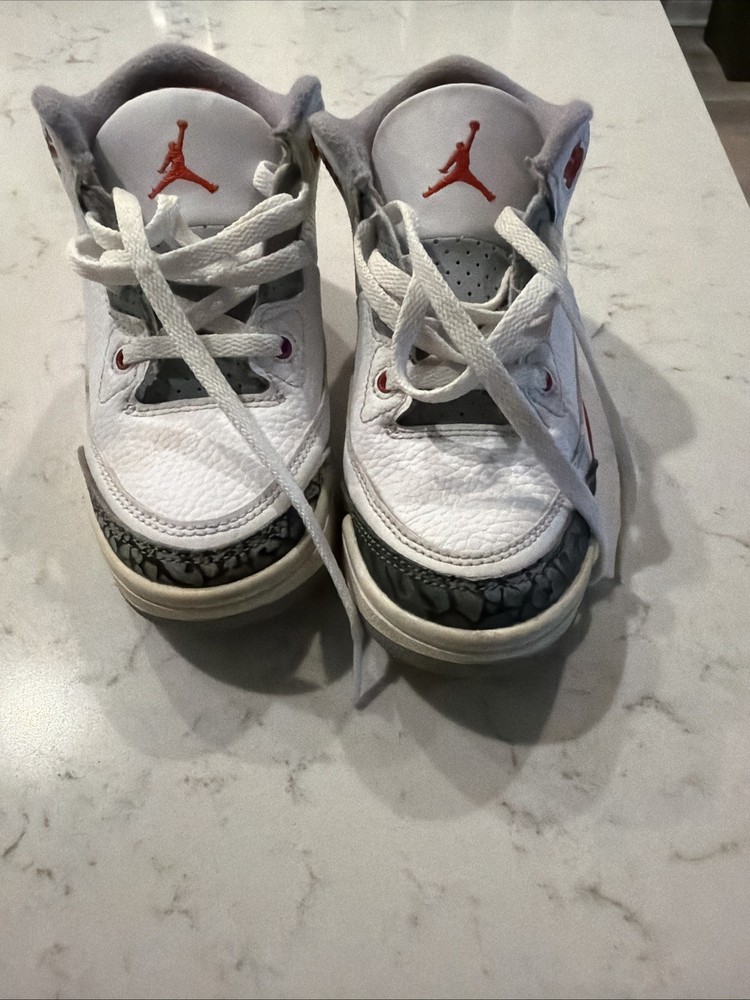 Size 11c (PS) – Jordan 3 Retro 2022 Mid Fire Red youth