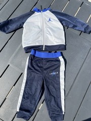 Jordan Kids Sport Suit, Size 9M. Pre Owned. Excelent Condition.