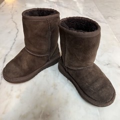 Genuine ugg boots Unisex Boy Girl Brown Authentic Sheepskin size 9 Little Kid