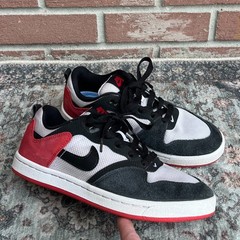 Nike SB Alleyoop GS Skate Shoes / Youth 5.5Y – Womens 7 / Low CJ0883-102