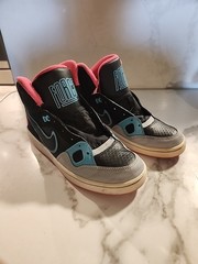 Nike Son of Force Mid (GS) Big Kids 616371-001. Black/Wolf~Grey/Pink. Size: 5Y