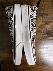 Vans Authentic Kids Size 3 Black White Skull Print Sneakers, Excellent Condition