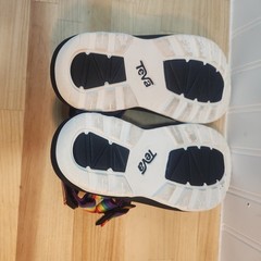 TEVA HURRICANE XLT2 RAINBOW PRIDE HIKING SANDALS YOUTH 2 WOMEN 4