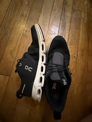 On Cloud Sky For Youth Black Eclipse Running Shoe Youth 6 Unisex with Cloudtec