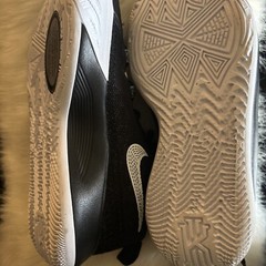 Nike Kyrie Flytrap 5:5 Boy Youth Size 3.5 Low Basketball Shoes Sneak DQ8094-009