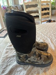 Bogs Unisex Kids US 13 Waterproof Pull-On Mid-Calf Camo Rain Boots Gray