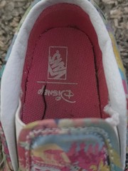 Vans Disney Classic slip on Toddler Size 6.5 Alice in Wonderland Shoes Rare HTF