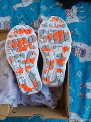 Under Armour Kids Assert 10 AC Running Shoes Gray /Orange Paint Splatter Size 2Y