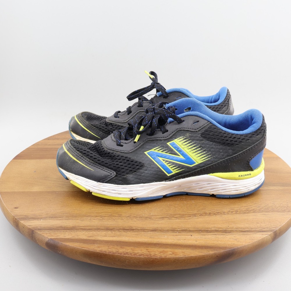 New Balance Bungee Boys Size 5.5 Medium Running Shoes Lace Up Slip On