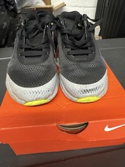 Size 13 (PS) – Nike Air Max Invigor Low Gray