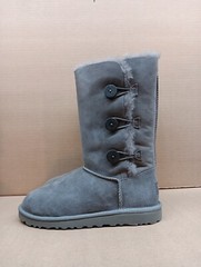 UGG Women’s Bailey Button Triplet boot, Size 5, Grey 1962 Y