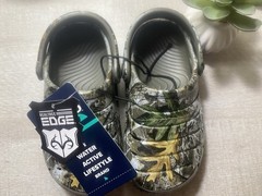 Real Tree Edge Rugged Shark Boys 6 Slip On Clogs CAMO Floatable Water Shoes NWT