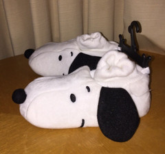 Peanuts Snoopy Kids Slippers Size Small 5/6 New with tags