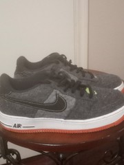 Nike Air Force 1 LV8 Black Green Ghost DZ5287-001 Size 6.5Y
